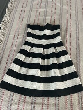 Doe & Rae Black and White Textured Ribbed Dress